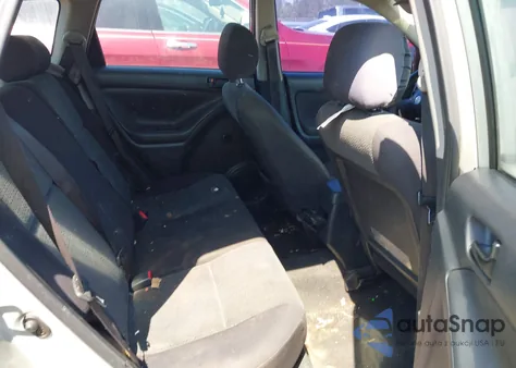 2003 Toyota Matrix Standard из США, поврежденный, VIN 2T1KR32E63C084134